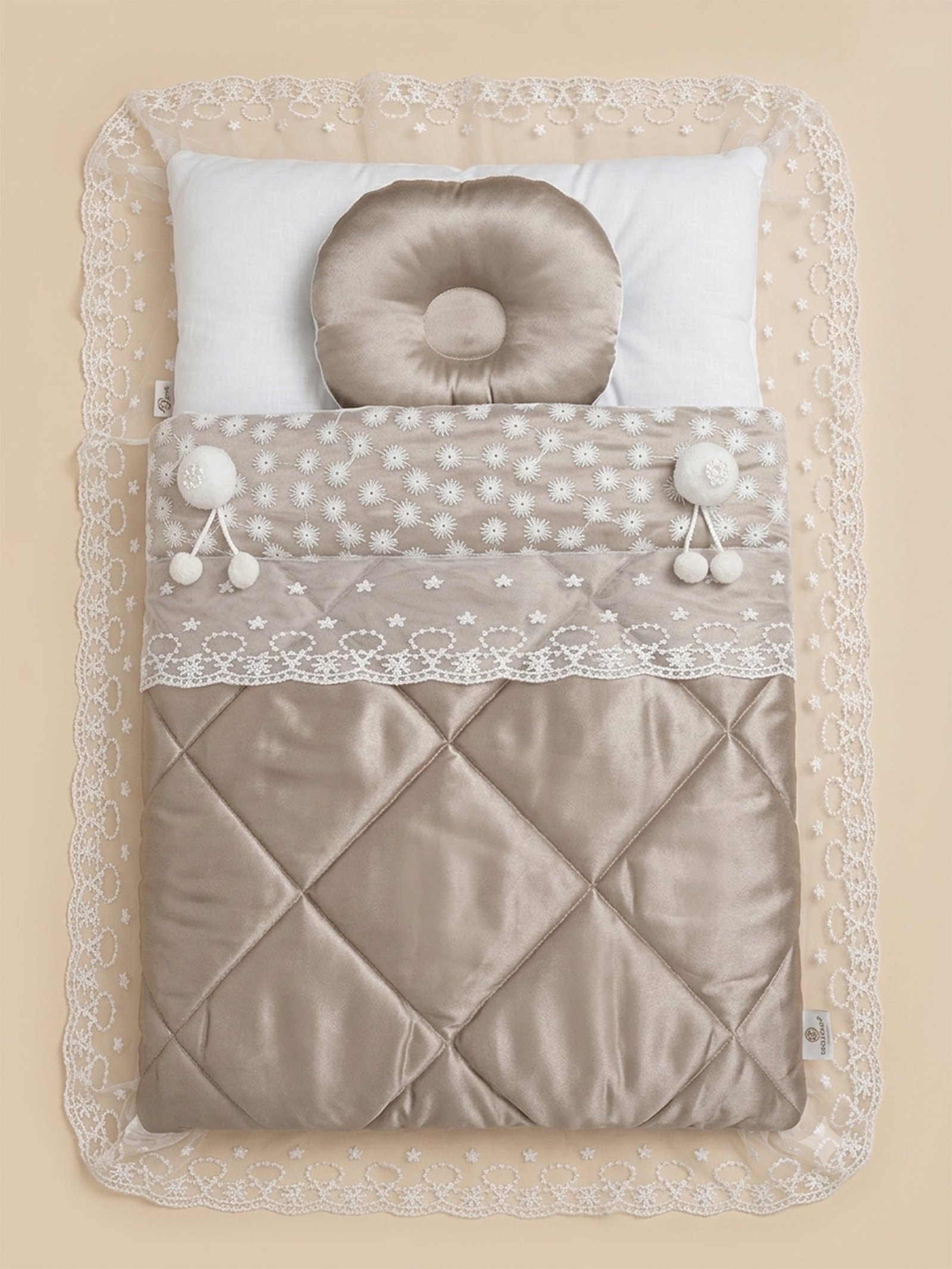 Brown Baby Carry Nest Luxury Brown Baby Carry Nest with Soft Pillow and Lace Border